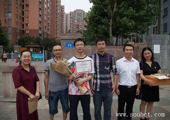 中國最年輕的教授,90后劉明偵居任副院長