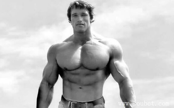 世界上最強壯的人, 美國警察羅尼庫爾曼拿了8年冠軍