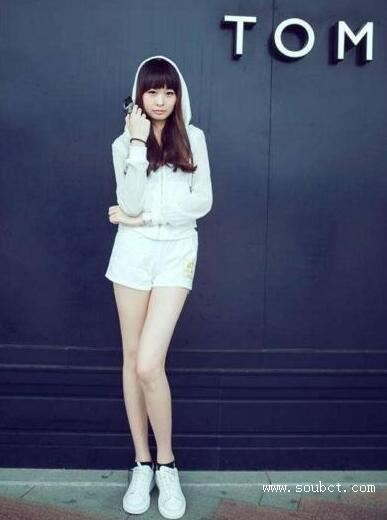 全球最長腿小姐,身高一米九八腿長1.32米