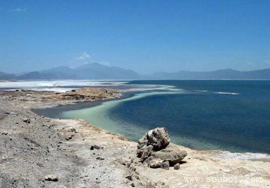 世界最咸的湖,湖水含鹽濃度達到400‰