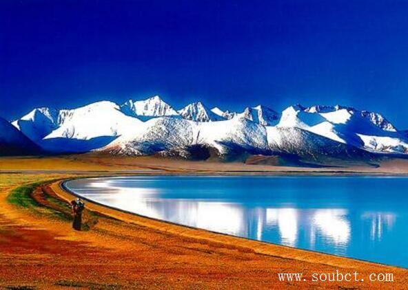 中國最大咸水湖，西寧青海湖面積4583平方公里