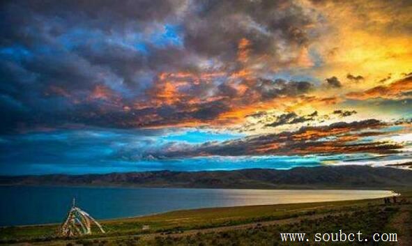 中國最大咸水湖，西寧青海湖面積4583平方公里