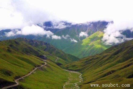 中國四大盆地，塔里木盆地面積最大