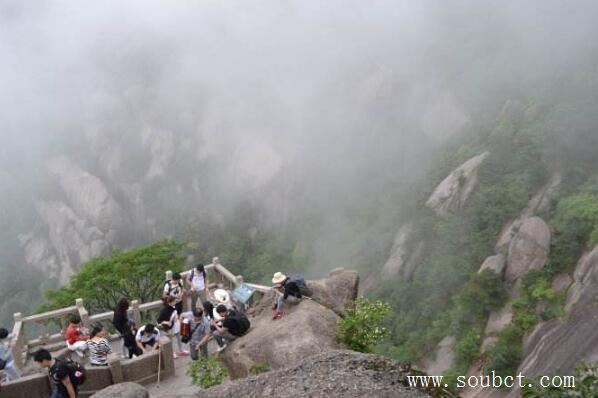 安徽最高的山,黃山蓮花峰海拔1864.8米