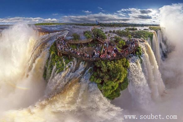 世界上水流量最大的瀑布，尼亞加拉大瀑布