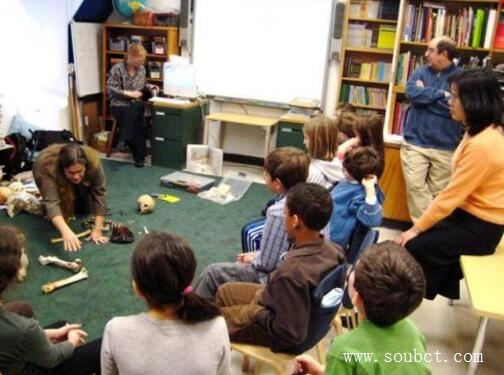 中國十大暴利行業(yè)排行榜，賺死人錢的行業(yè)也能上榜