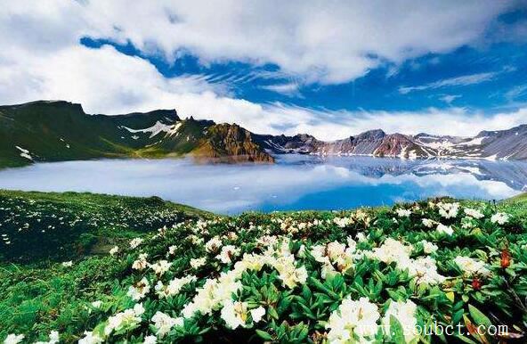 中國最深的湖：長白山天池最深處達(dá)到了近373米