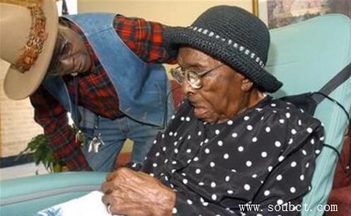 世界上最長壽的十個人：第一名活了168歲，孫子上百