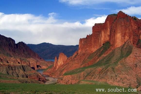 青海省柴達木盆地:中國海拔最高的盆地