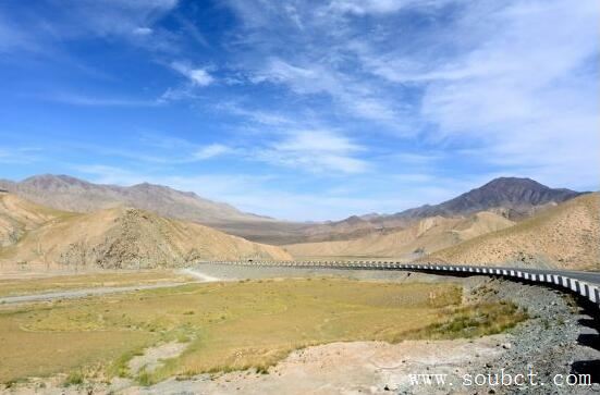 青海省柴達木盆地:中國海拔最高的盆地
