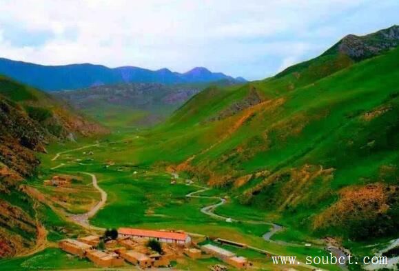 青海省柴達木盆地:中國海拔最高的盆地