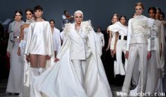 年齡最大的模特,卡門戴爾奧利菲斯80多歲走維密大秀