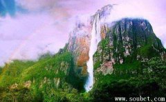 世界上最高的瀑布，安赫爾瀑布落差高達(dá)979米