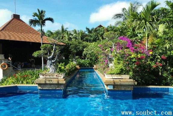 海南最美的海灘，亞龍灣號稱亞洲第一灣