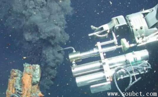 潛水艇下潛最大深度,海溝號潛水器創(chuàng)造了11028米下潛紀錄