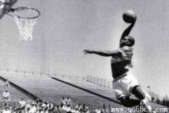 世界上跳的最高的人