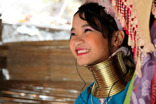 長頸族帶圈原因，是哪個國家的（長頸族女人壽命）