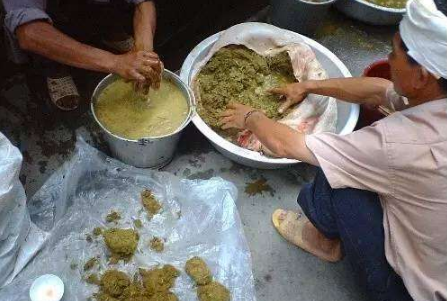 牛糞火鍋是哪里的特產，牛糞火鍋是什么做的