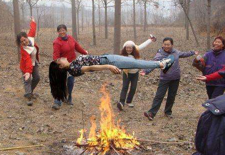 人體漂浮術上升的真相，人體漂浮升空原理
