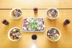 武威有什么好吃的,武威最好吃的三套車和牛肉菜面