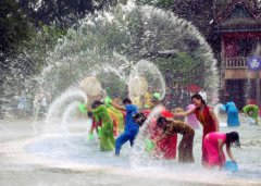 傣族潑水節的風俗是什么，為什么要潑水