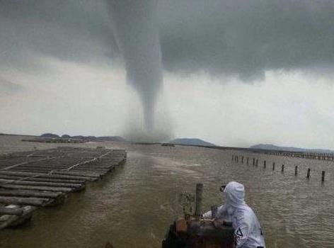 龍吸水是什么現象,龍吸水是怎么形成的