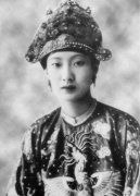 南芳皇后為什么失寵 5個孩子現況 外祖父是華人