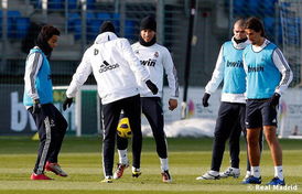 瓦倫西亞月亮里的人什么意思