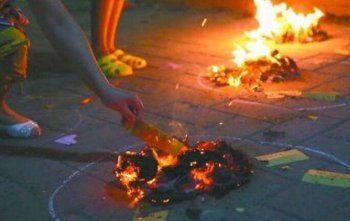 為什么不能隔輩燒紙，晚上碰到人燒紙怎么辦