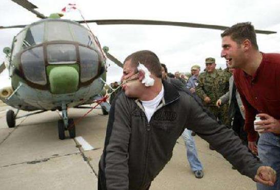 世界上最強的耳朵，拖動飛機前進20.4米