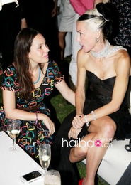 犰狳鞋怎么穿進(jìn)去