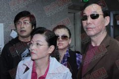 霍達是王岳倫的母親嗎