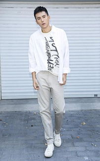 女演員宋寧多大了