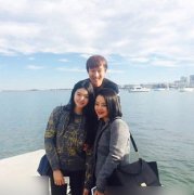 王曉蓉比王中磊小幾歲