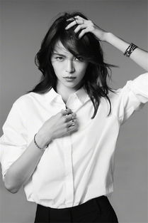 鐘楚曦李現(xiàn)在一起多久