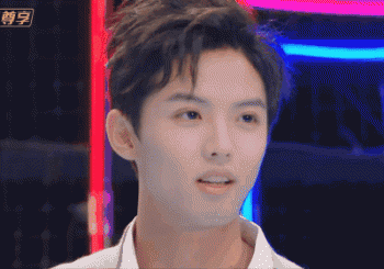 周峻緯是哪個大學