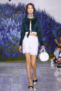 王新宇模特還上學嗎