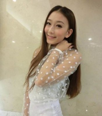 非誠勿擾孟瑤和誰牽手