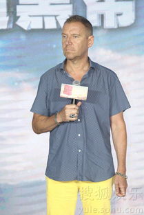 成龍多少歲了今年