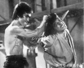 李小龍的師傅是葉問嗎