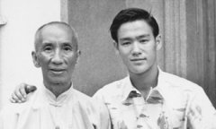 李小龍的師傅是葉問嗎