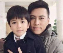 演員靳東的前妻是誰