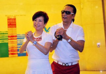 謝賢老婆有幾個