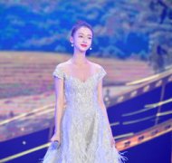 雷佳音頭圍多大