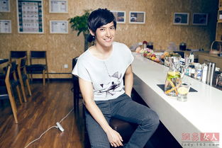 張?jiān)讫埞艅ζ孀T演誰