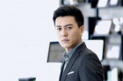 靳東的媽媽是誰