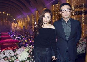 馮軻比張靚穎大幾歲