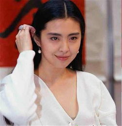 王祖賢現(xiàn)在長(zhǎng)什么樣子