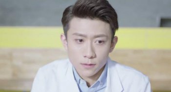 張一山和韓紅是什么樣關系