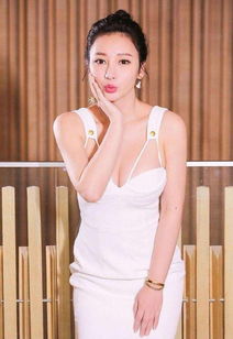 柳巖掉在地上的是什么